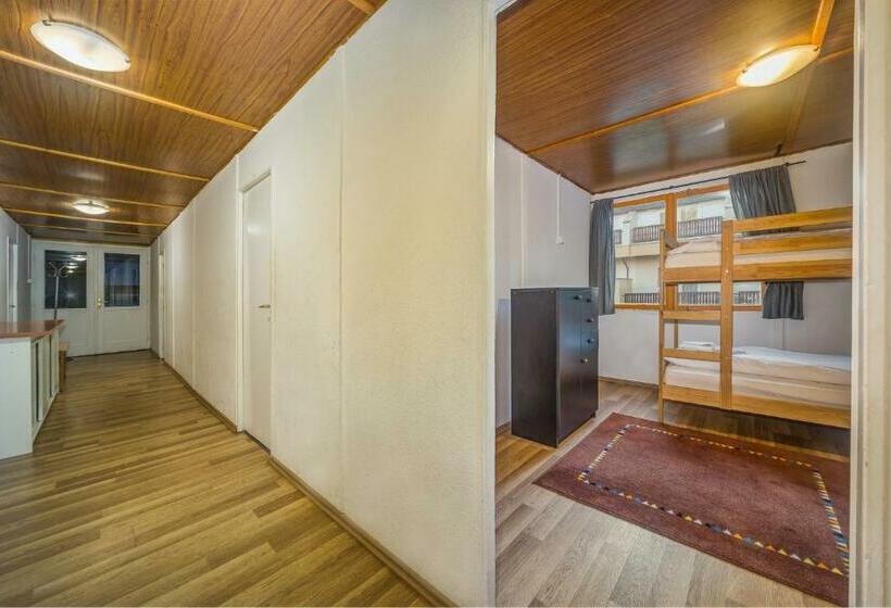 펜션 Lipicai Ifjúsági Szálló