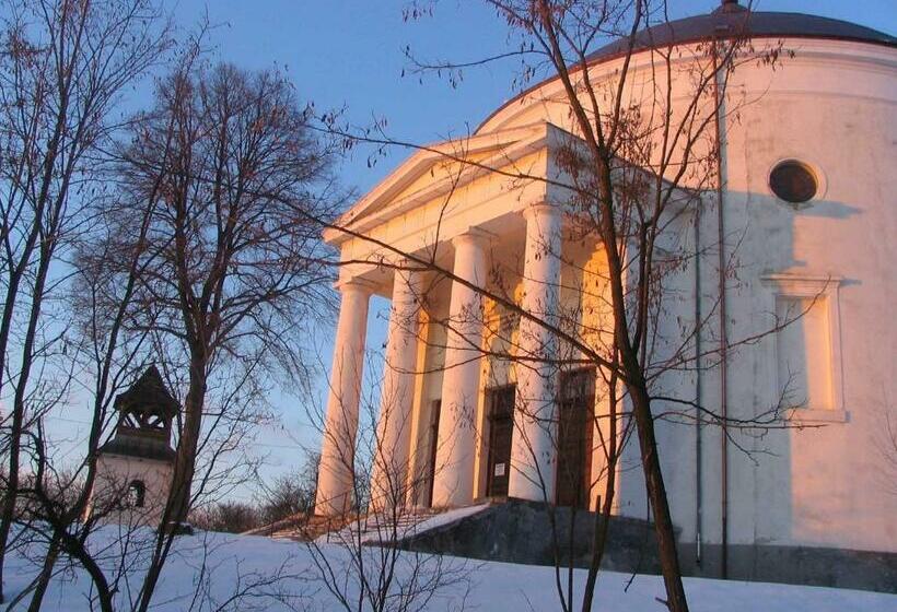 펜션 Lipicai Ifjúsági Szálló