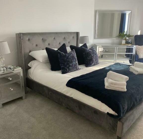 The Bay House Apartments , Shanklin