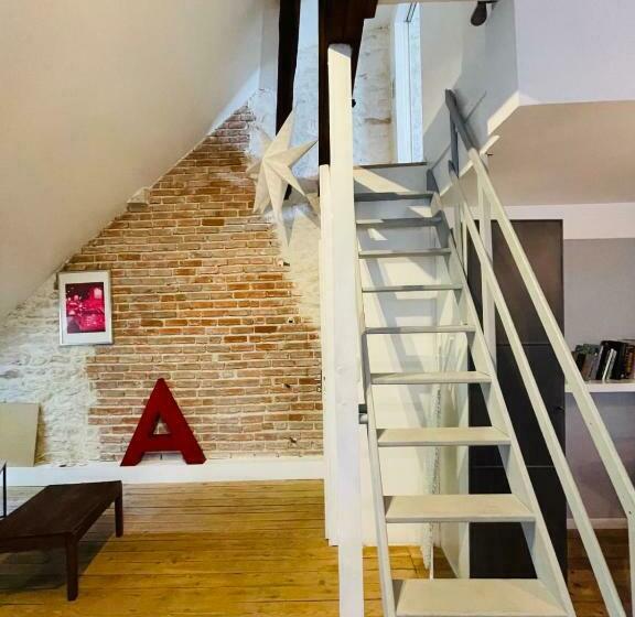 Apartment T3 Standing Center Station And Shops