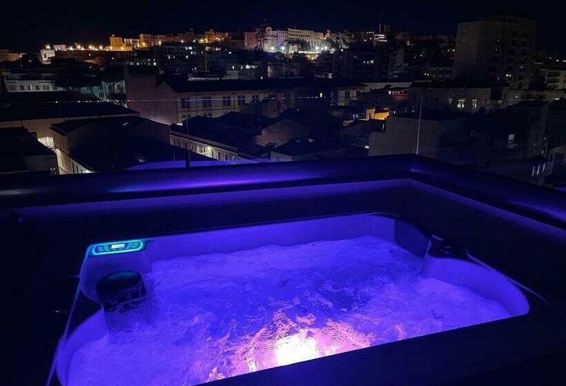 مبيت وإفطار 18 Dante Luxury Suites