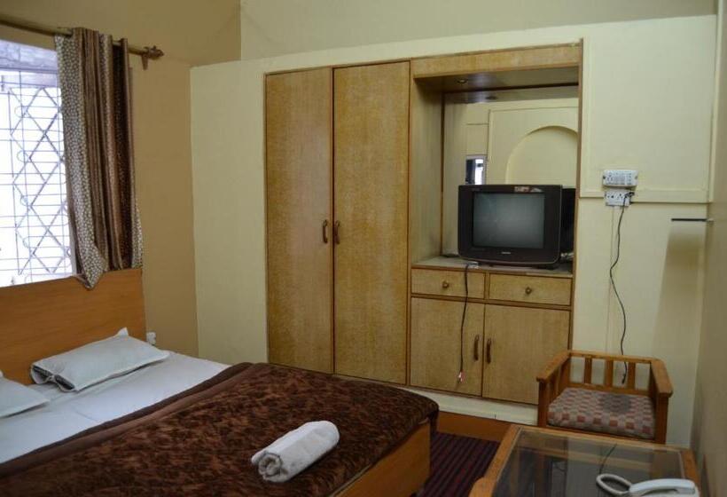 Hotel Zippino Lal Chowk