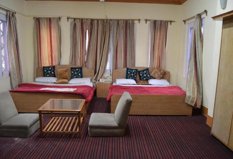 Hotel Zippino Lal Chowk