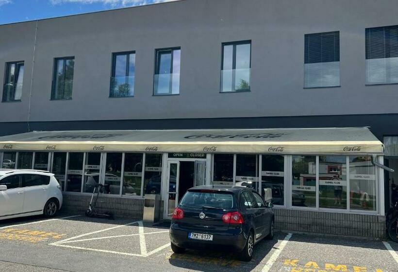 پانسیون Kamel Club Restaurace A Penzion