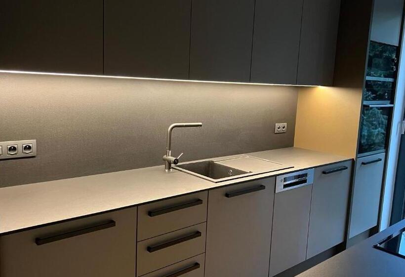 پانسیون Kamel Club Restaurace A Penzion