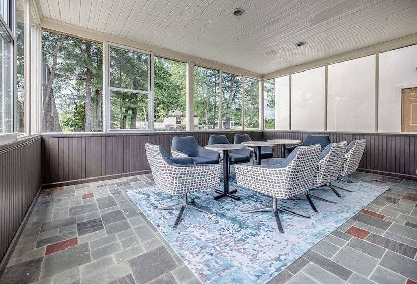 منتجع Chateau Merrimack Hotel & Spa