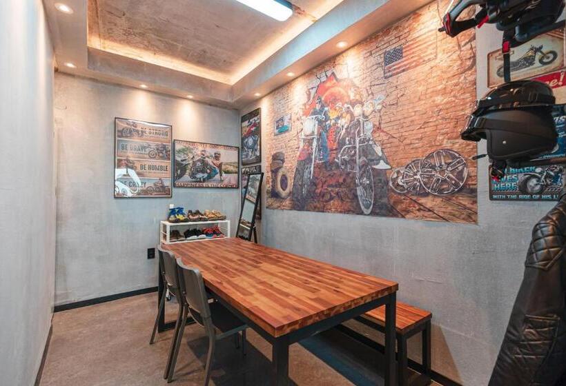 ベッドアンドブレックファースト Big K House