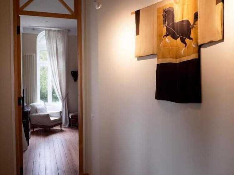 ベッドアンドブレックファースト Château Fleur D Aya