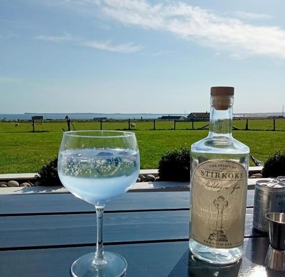 مبيت وإفطار Flotnar Hús   Ensuite Rooms