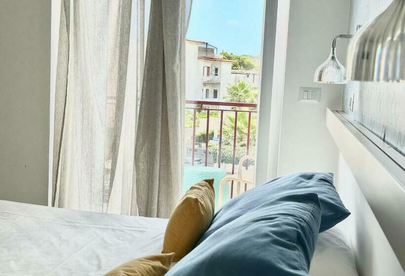 تختخواب و صبحانه Luisella