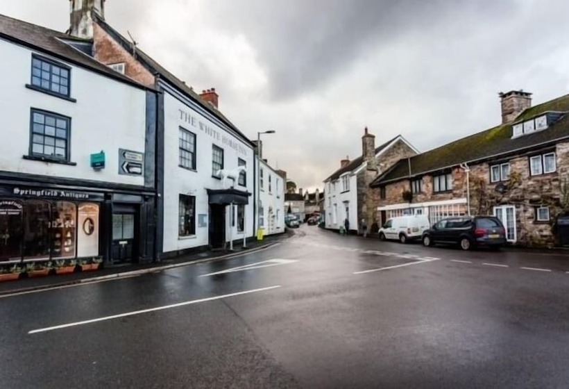 ベッドアンドブレックファースト Six On Castle