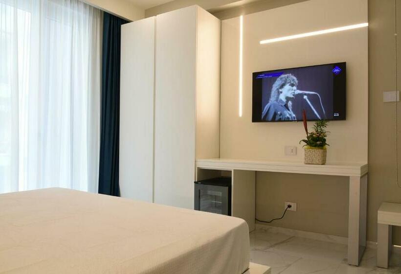 Demsi Palace Hotel & Restaurant