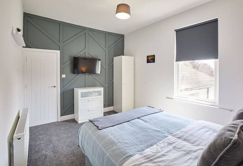 Host Stay The Lobster Holiday Inn