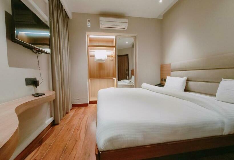 Hotel Aura Rooms