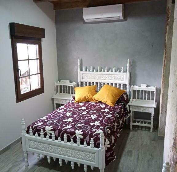 ホテル Hostal La Medina De Camponaraya