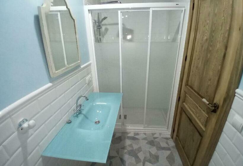 ホテル Hostal La Medina De Camponaraya