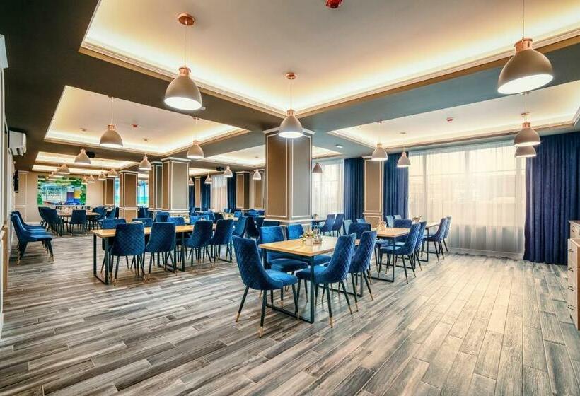 Отель Nordic Twins & Wellness