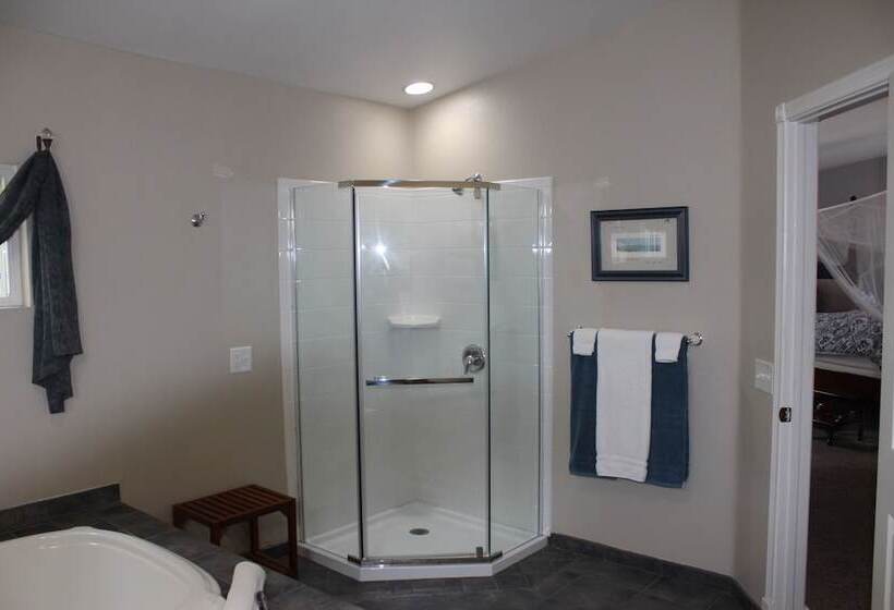 فندق Pelican Cove Inn