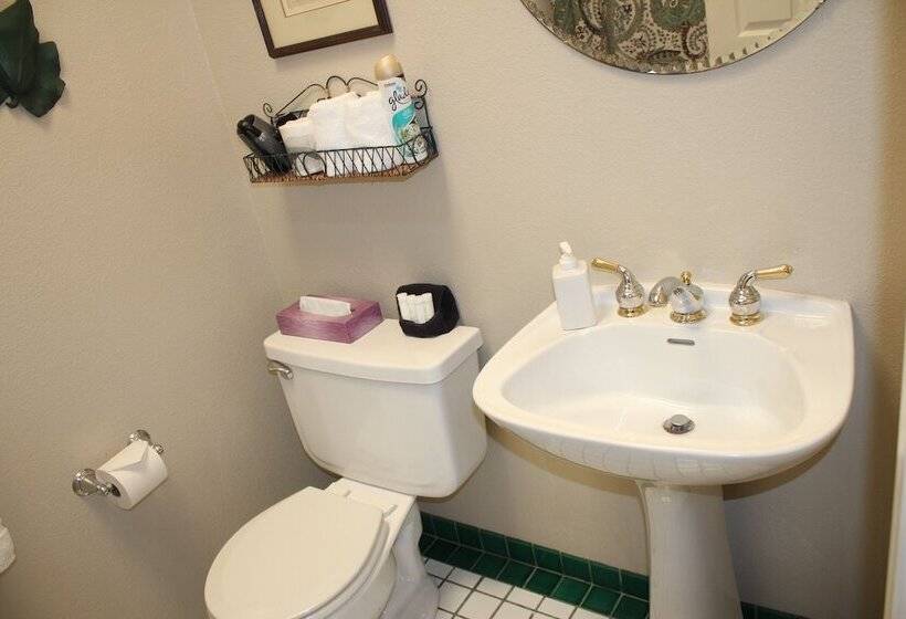 فندق Pelican Cove Inn