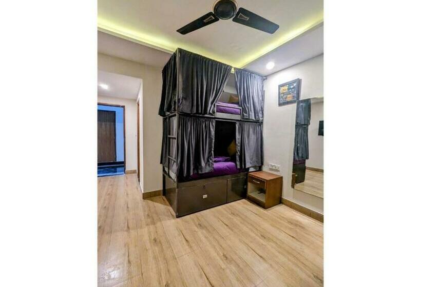 בית מלון כפרי The 9 Oaks By Bop Group Of Stay And Cafe