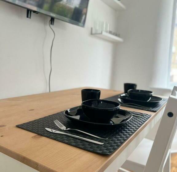 ペンション 93 West Road