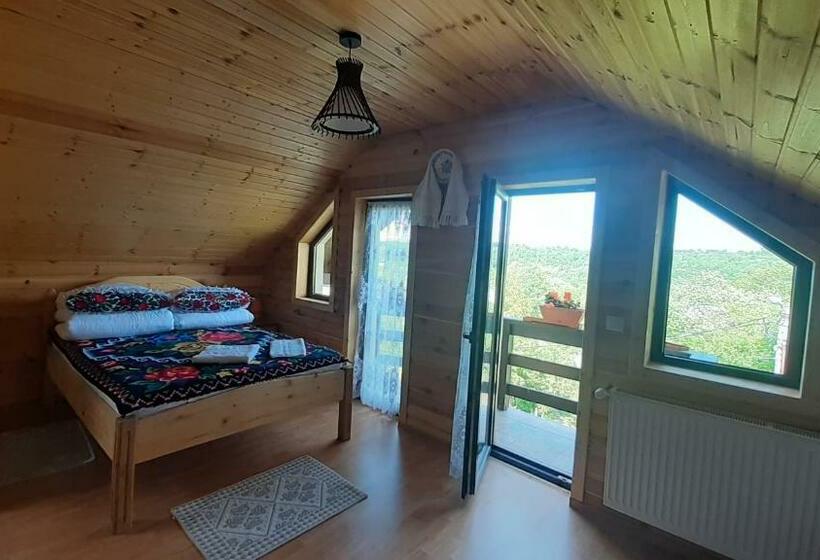 بنسيون Casa Bozai