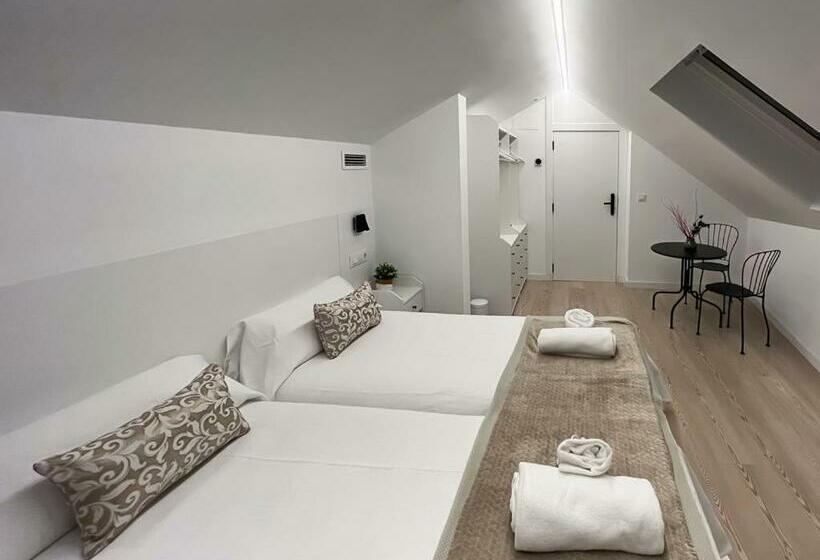 膳宿费 Hostel Charino