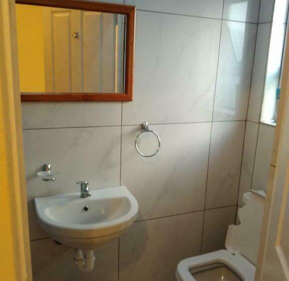 پانسیون Jacmo Guest House