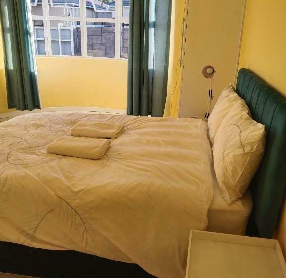 پانسیون Jacmo Guest House