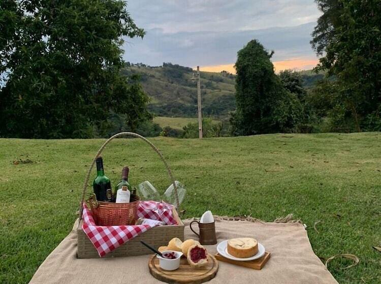 ペンション Pousada Villa Tropea   Fazenda Chapadão