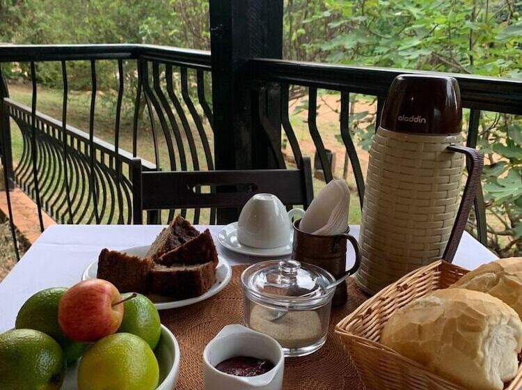 ペンション Pousada Villa Tropea   Fazenda Chapadão