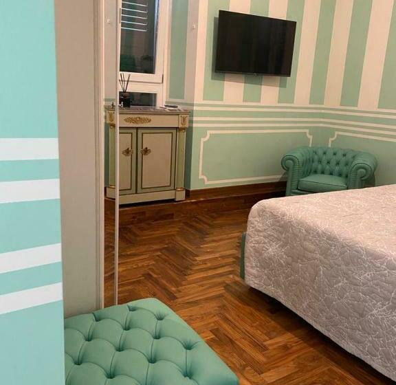 پانسیون Regal House Anzio Manetti 16
