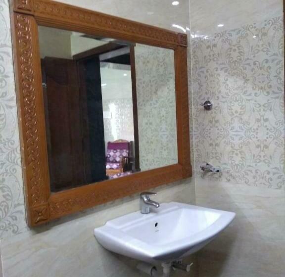 膳宿费 Yuga Guest House