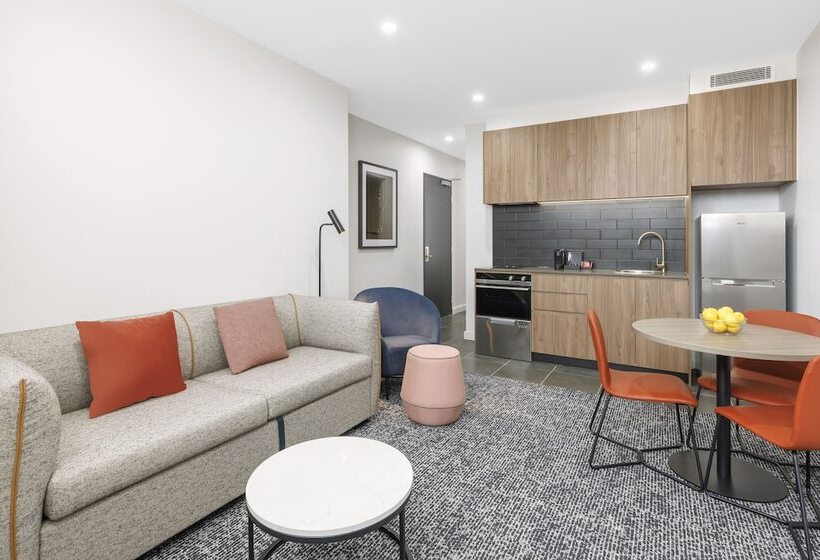 Punthill Essendon North