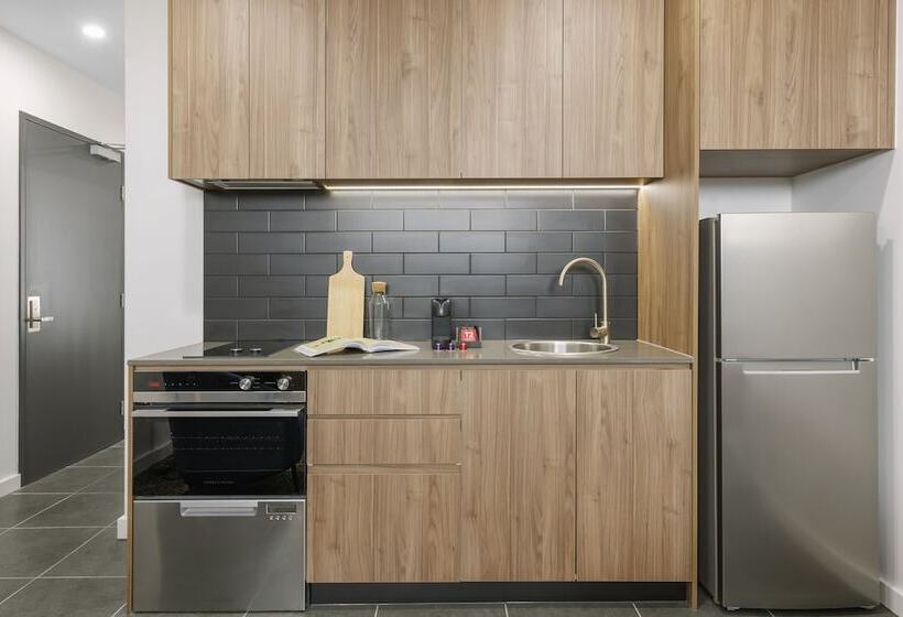 Punthill Essendon North