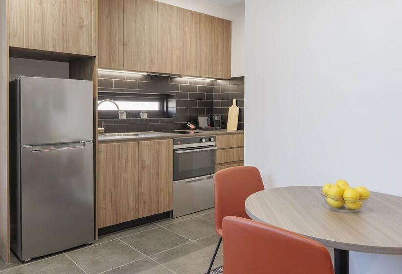 Punthill Essendon North