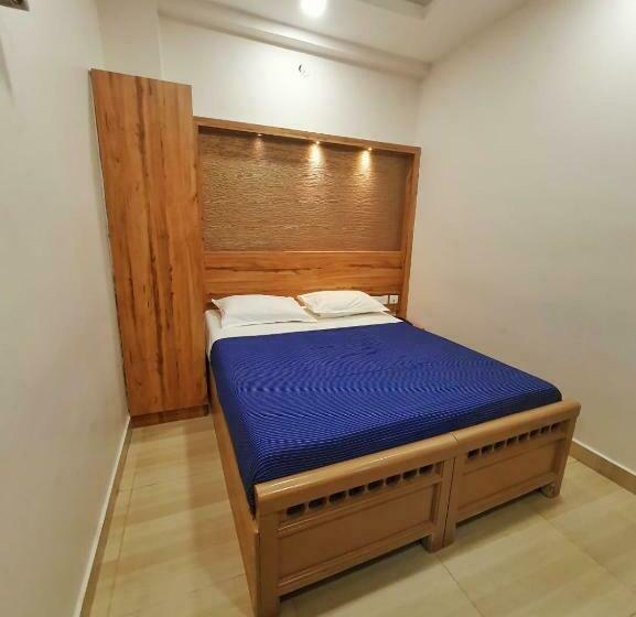 Stay Court   Business Class Hotel   Near Central Railway Station