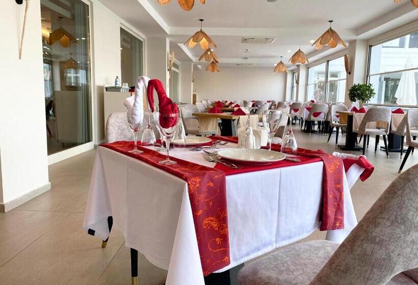 Sunthalia Hotels & Resorts Ultra All Inclusive Adults Only Party