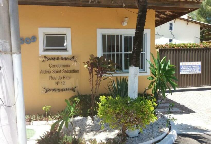 Village Em Condomínio C/ Piscina E Acesso A Praia