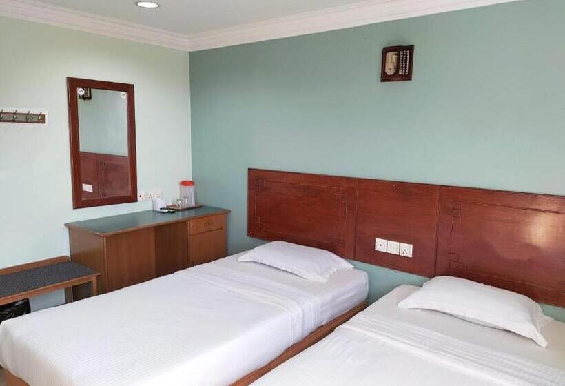 הוסטל Faber Inn