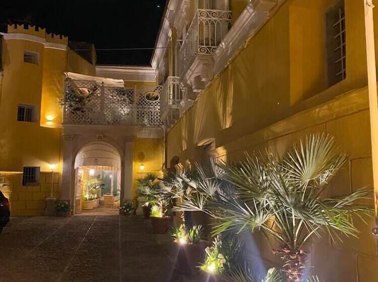 Bed and Breakfast Palazzo Cherubini   Wellness E Spa