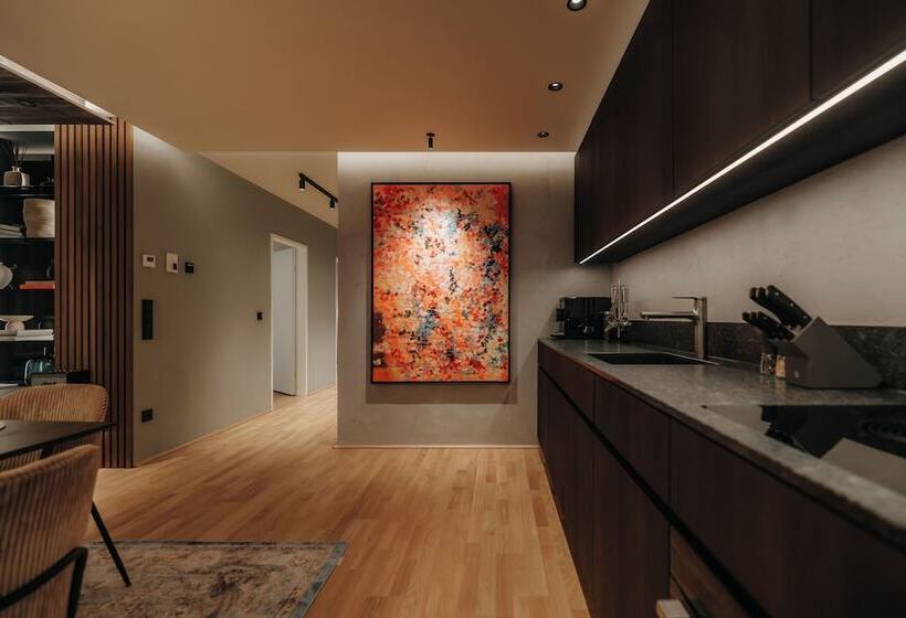 Black Eagle Luxury Appartements