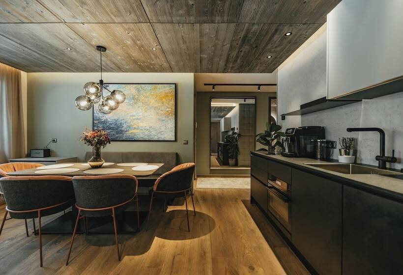 Black Eagle Luxury Appartements