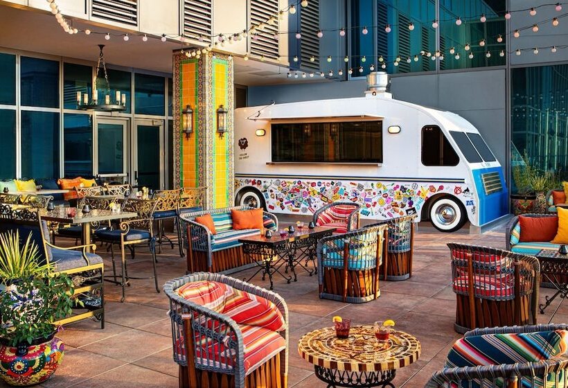 فندق Moxy Downtown Los Angeles