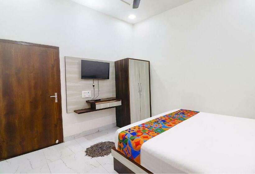 فندق Oyo 89828 Chahat Palace