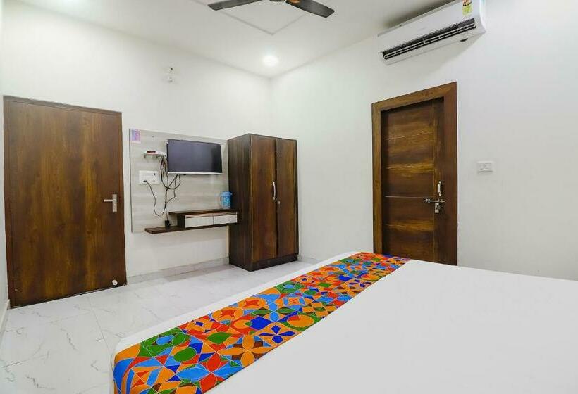 فندق Oyo 89828 Chahat Palace