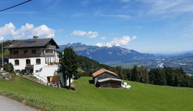 Aparthotel Almgasthaus Gemsli A Bisal österreich überm Schweizer Rheintal