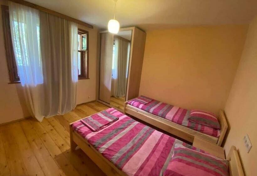 پانسیون Guesthouse Mukha