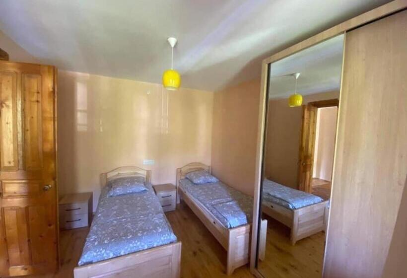 پانسیون Guesthouse Mukha