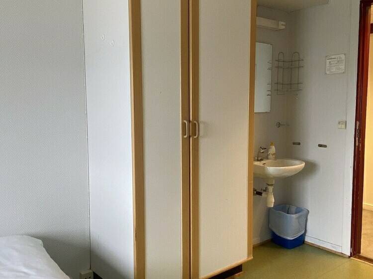 호스텔 Trondenes Sommerhotell